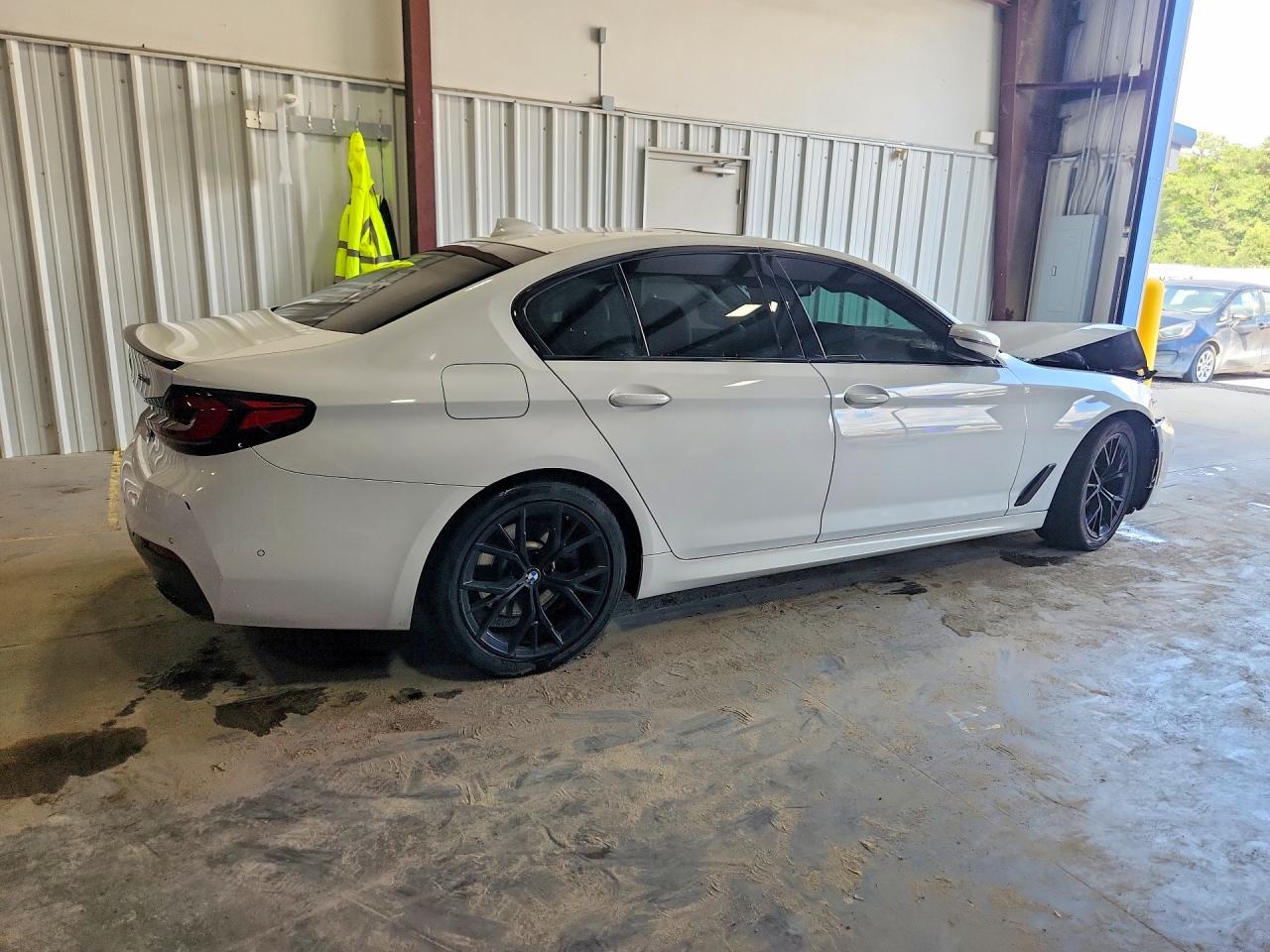 2022 BMW 5 SERIES