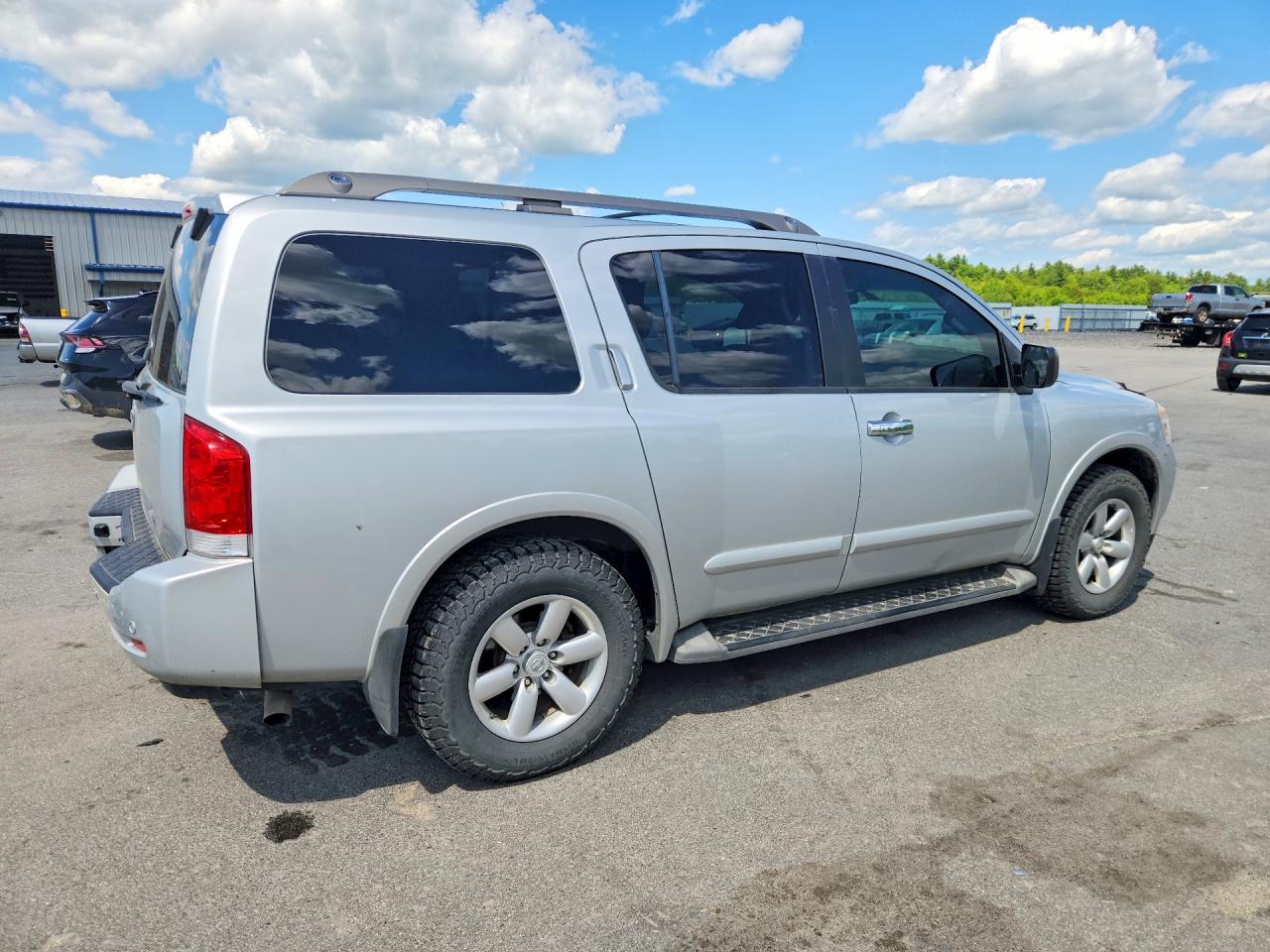 2015 NISSAN ARMADA