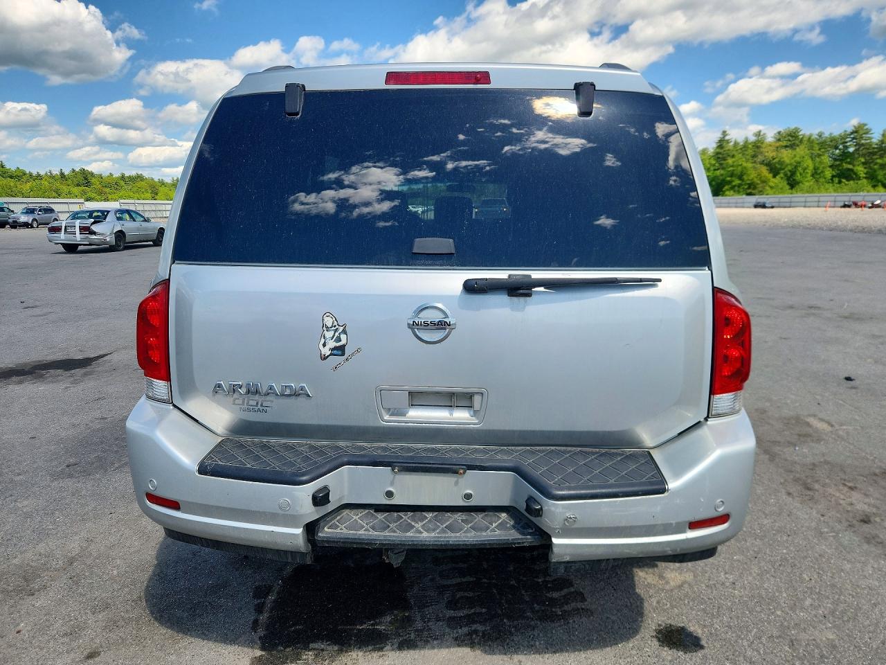 2015 NISSAN ARMADA