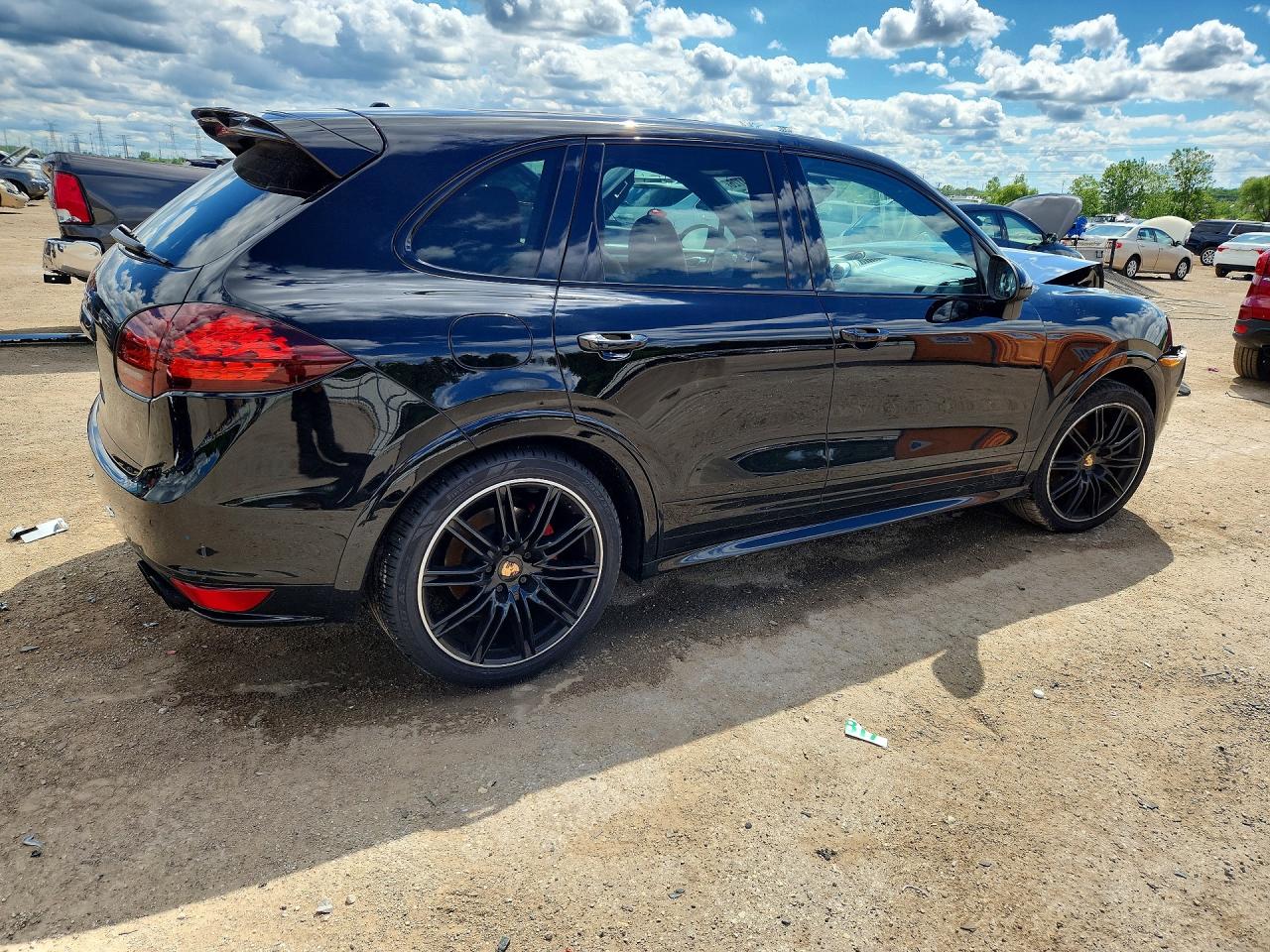 2014 PORSCHE CAYENNE