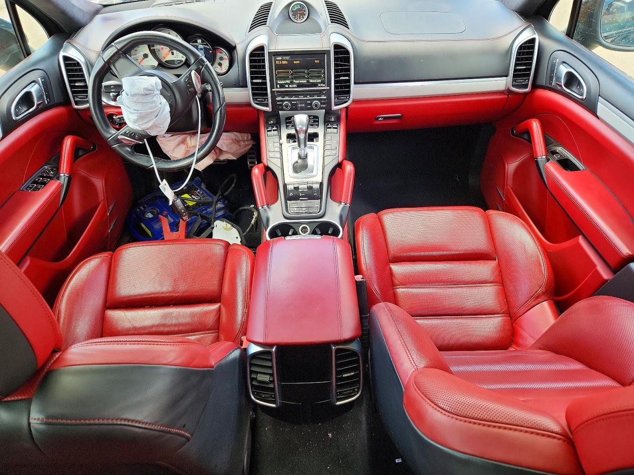 2014 PORSCHE CAYENNE