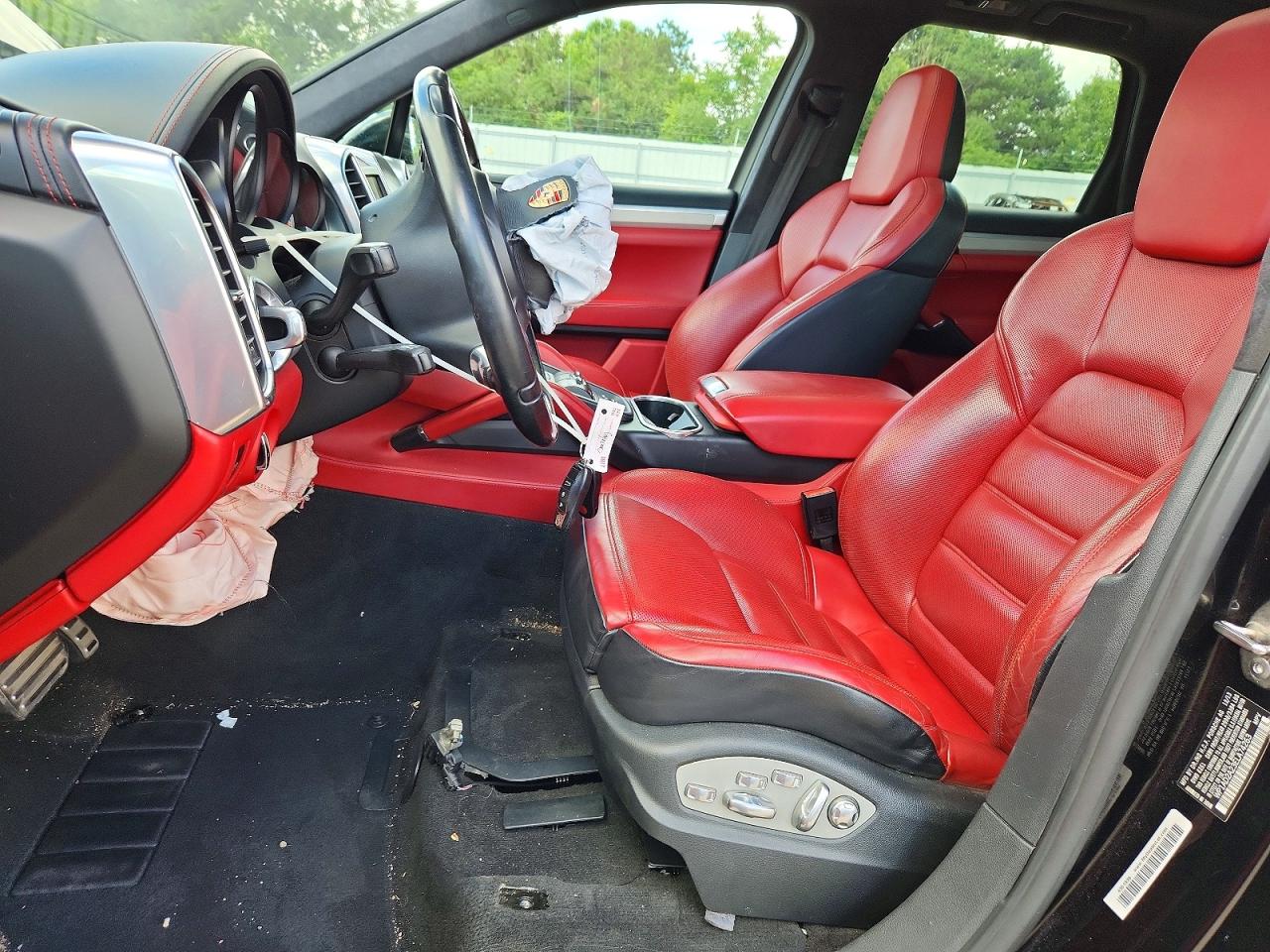 2014 PORSCHE CAYENNE