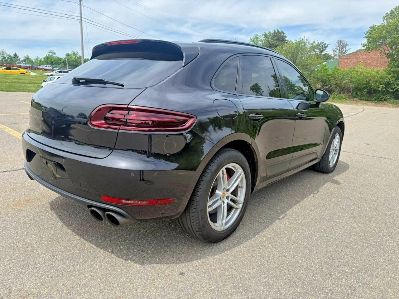 2017 PORSCHE MACAN