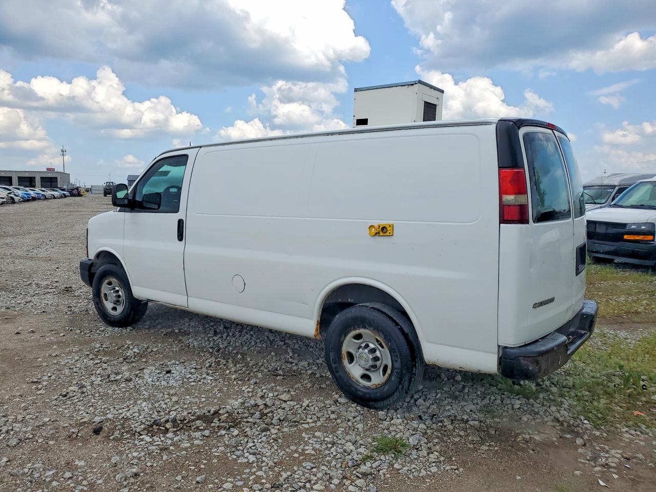 2013 CHEVROLET EXPRESS