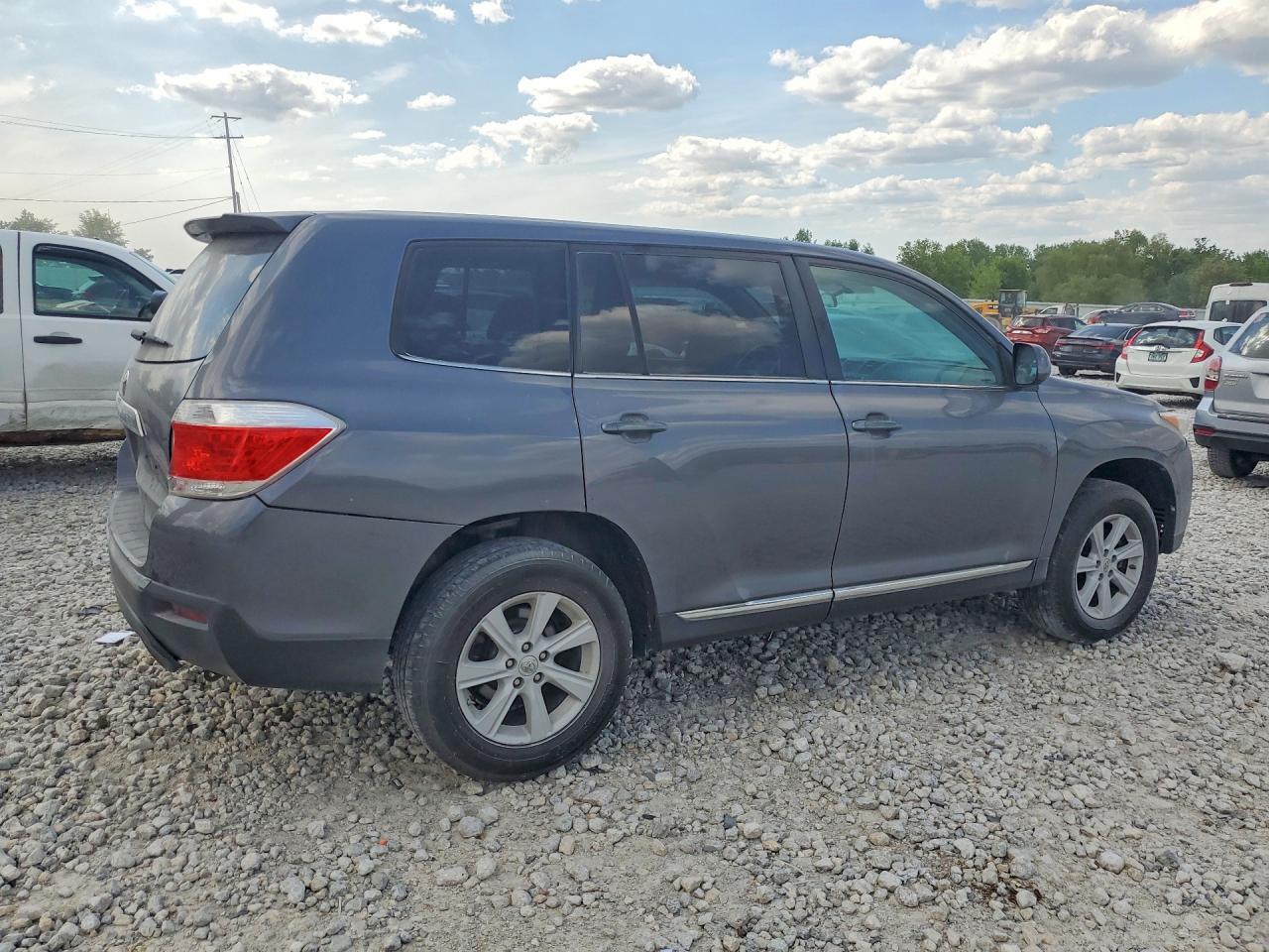 2013 TOYOTA HIGHLANDER