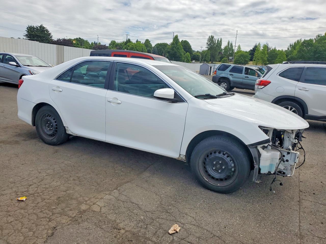 2014 TOYOTA CAMRY