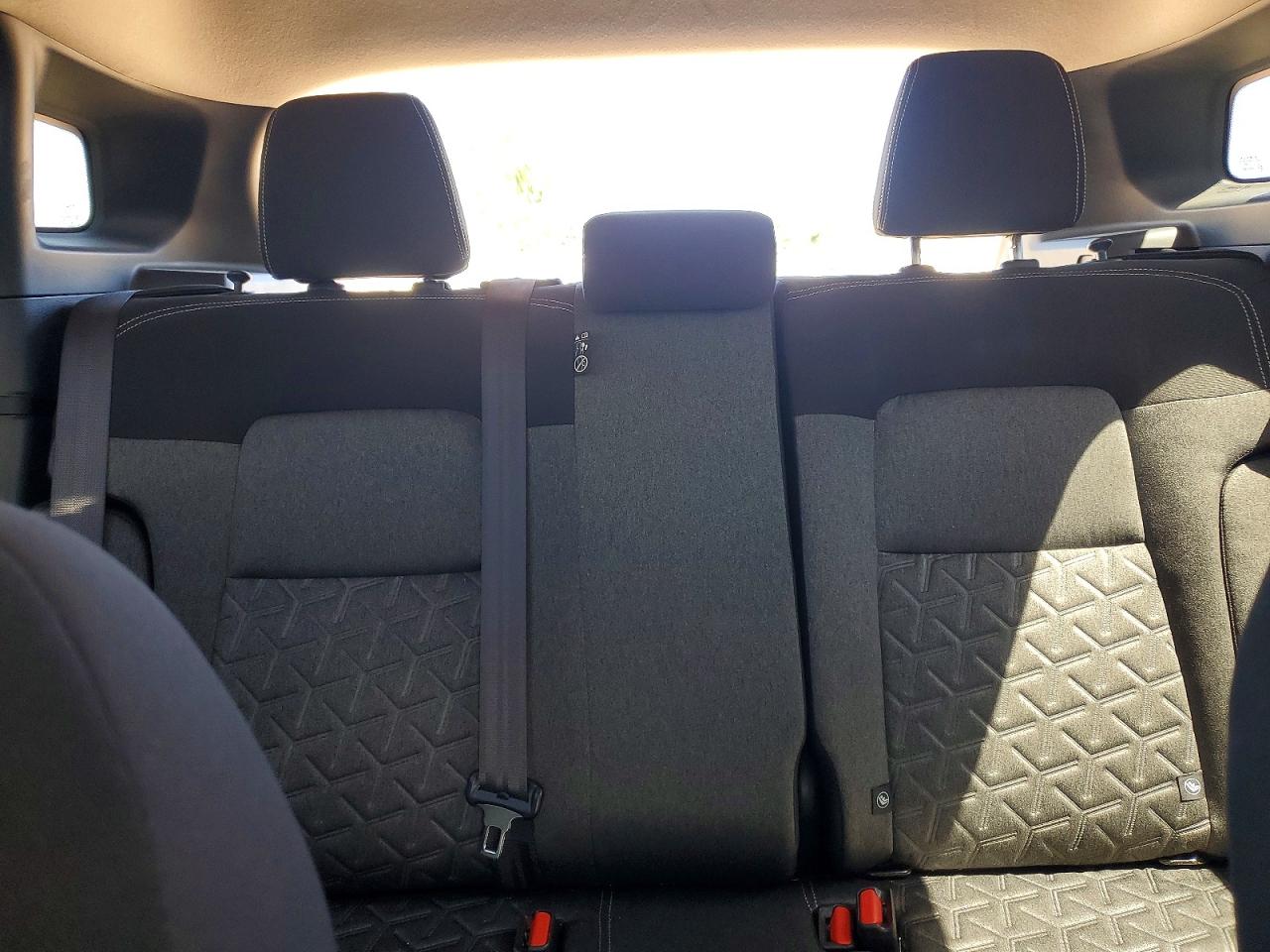 2025 NISSAN KICKS