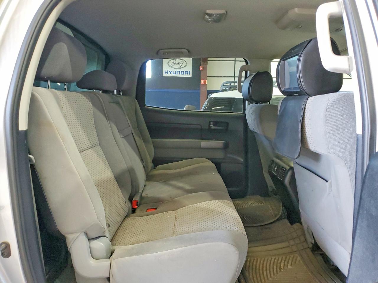 2011 TOYOTA TUNDRA