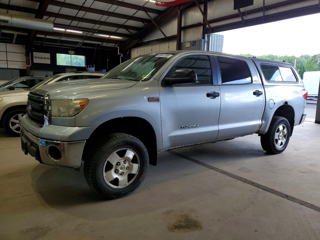 2011 TOYOTA TUNDRA