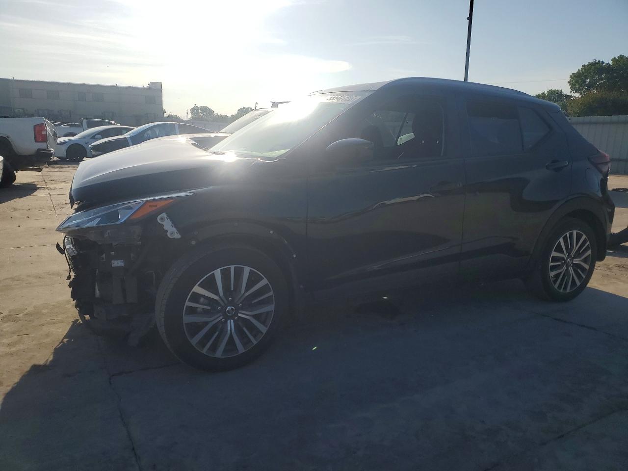 2021 NISSAN KICKS