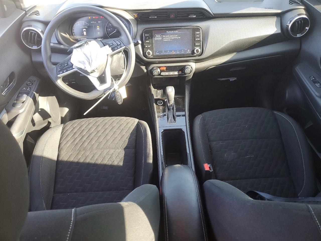 2021 NISSAN KICKS