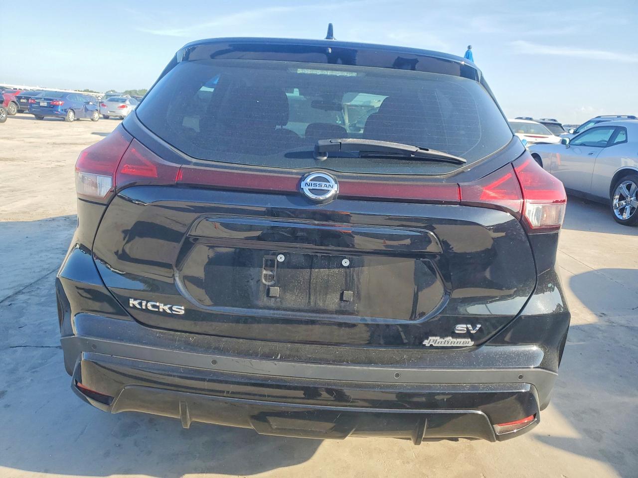 2021 NISSAN KICKS