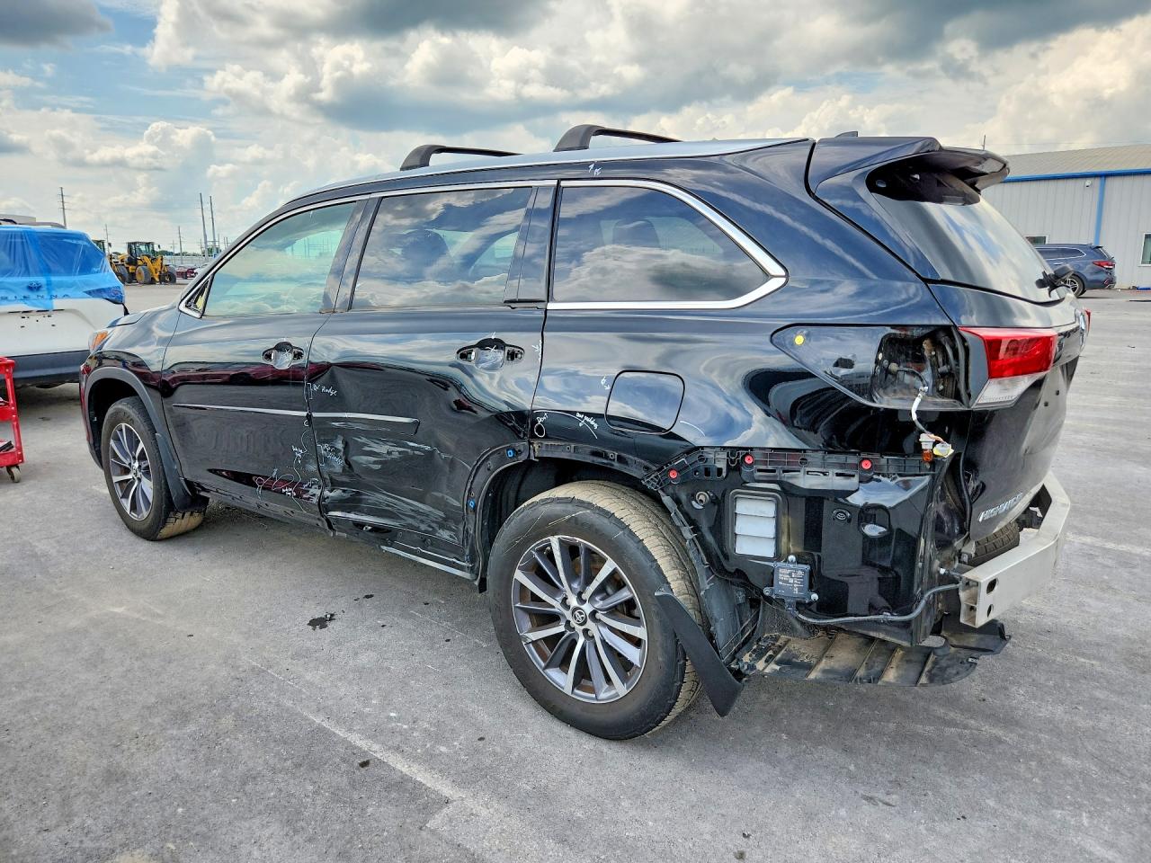 2017 TOYOTA HIGHLANDER