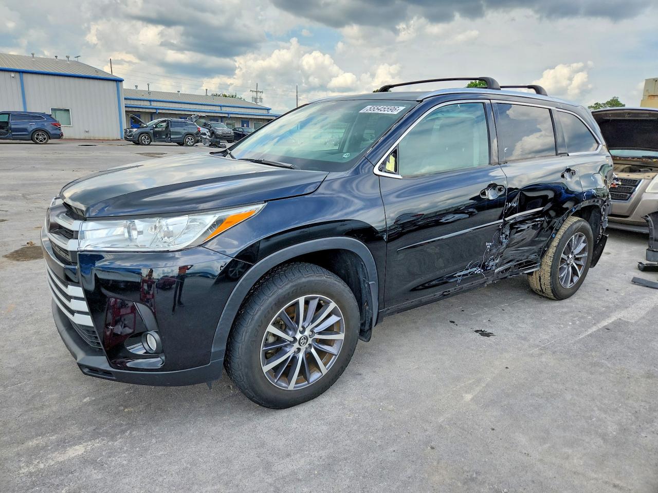 2017 TOYOTA HIGHLANDER
