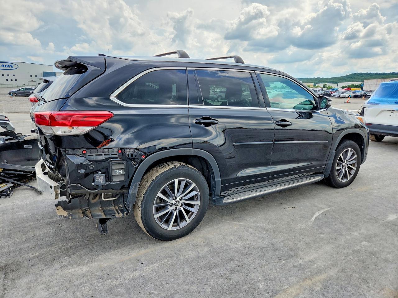 2017 TOYOTA HIGHLANDER