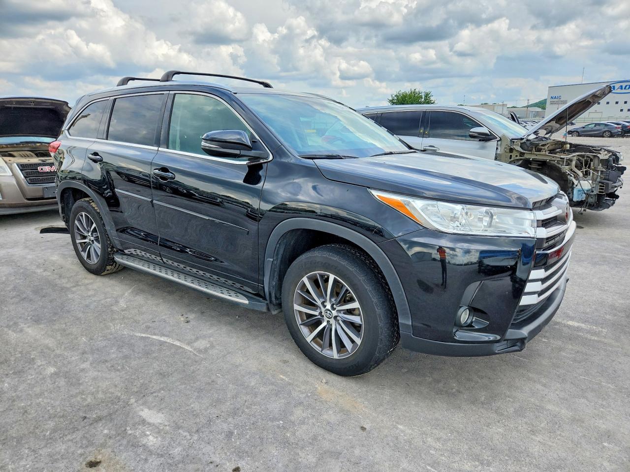 2017 TOYOTA HIGHLANDER