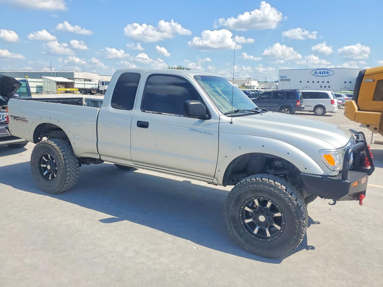 2001 TOYOTA TACOMA