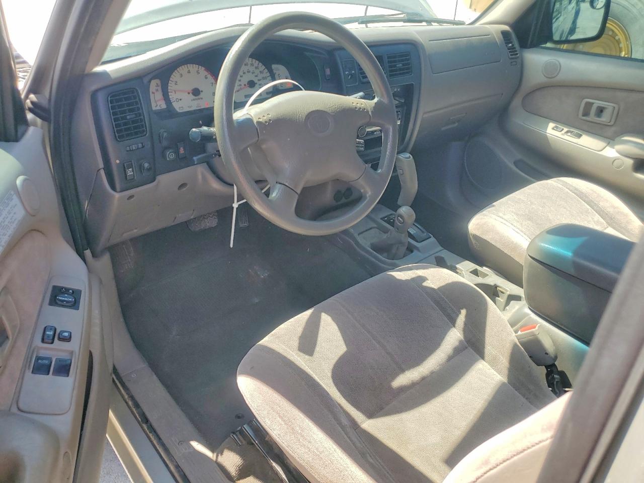 2001 TOYOTA TACOMA