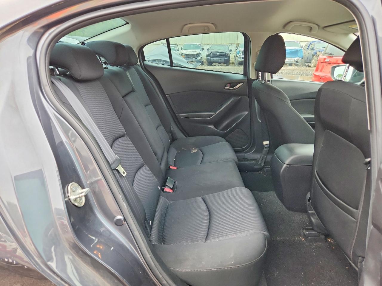 2016 MAZDA 3