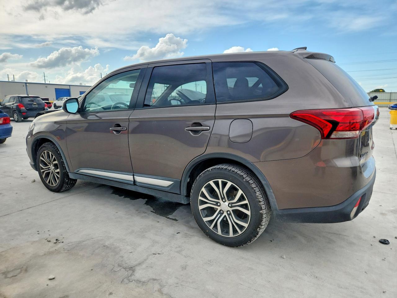 2018 MITSUBISHI OUTLANDER