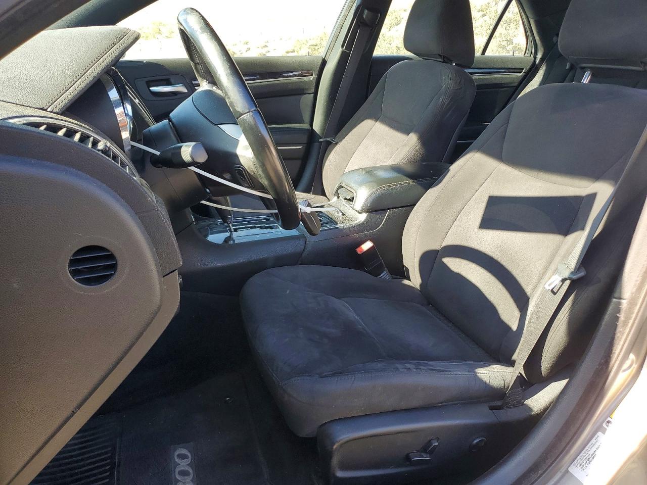 2011 CHRYSLER 300