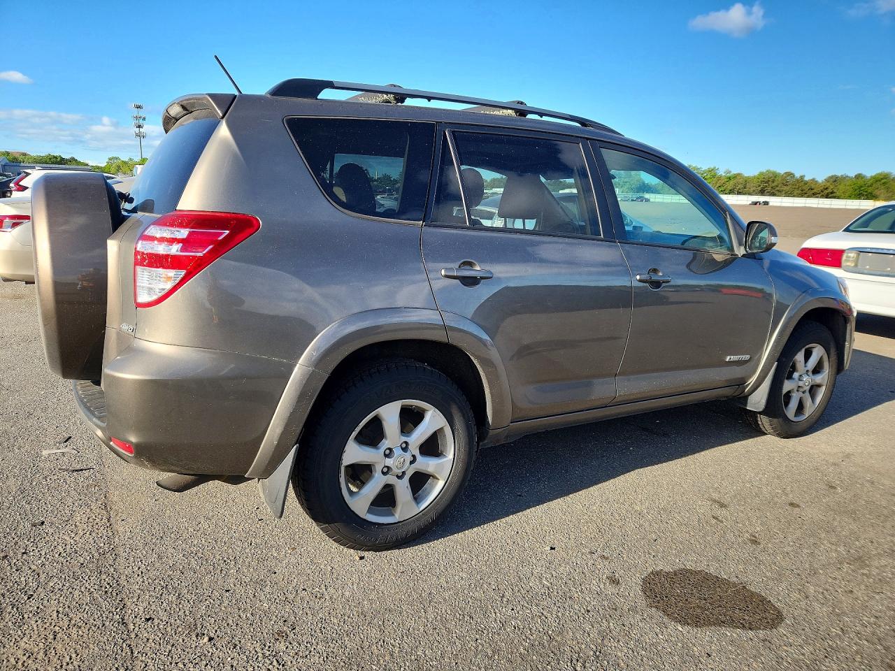 2012 TOYT RAV4