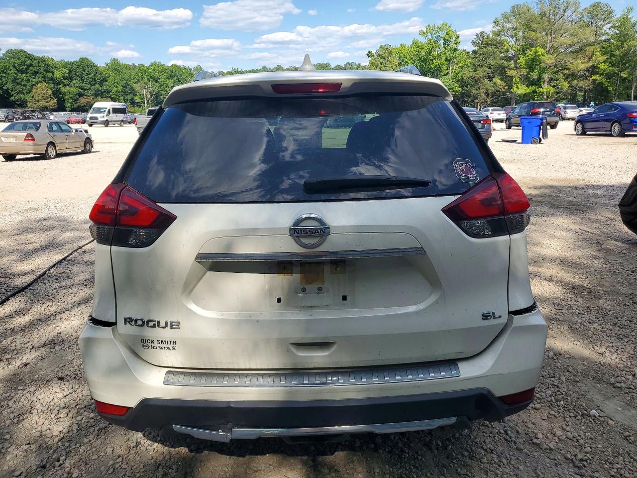 2017 NISSAN ROGUE