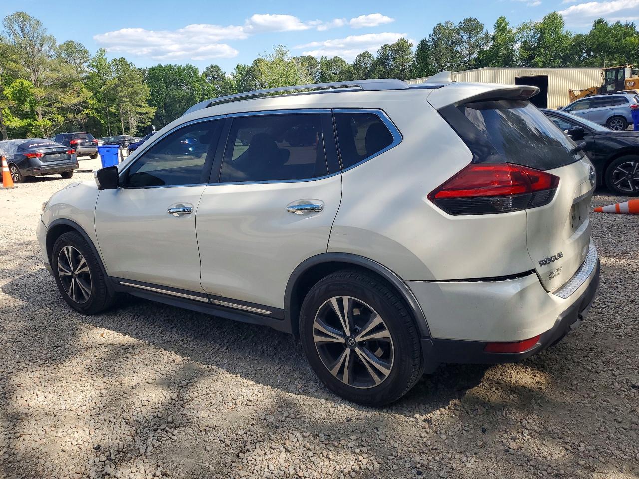 2017 NISSAN ROGUE