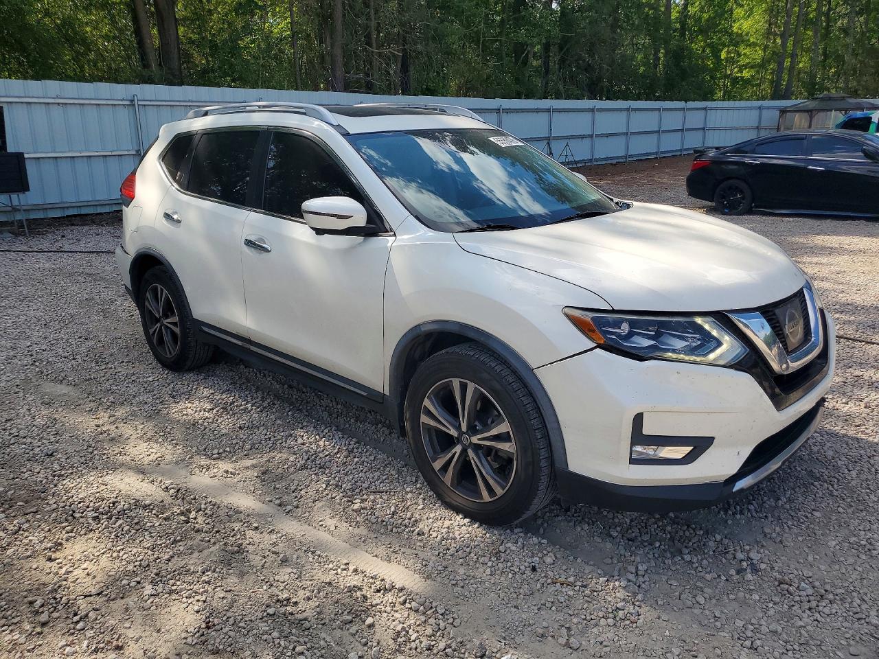 2017 NISSAN ROGUE