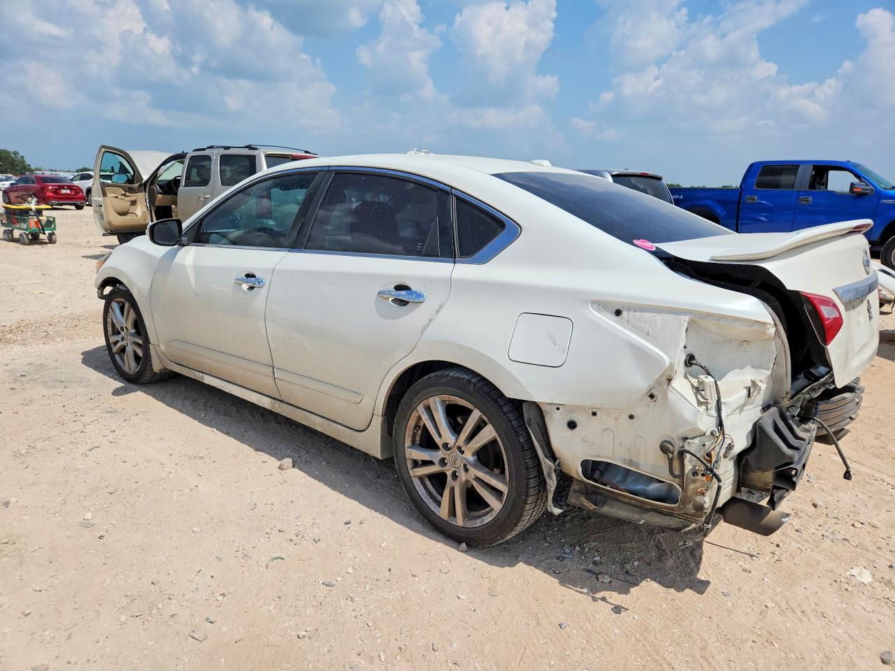 2017 NISSAN ALTIMA