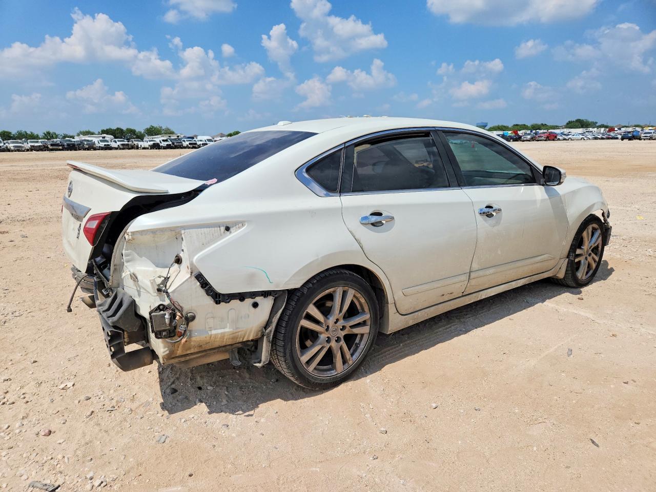 2017 NISSAN ALTIMA