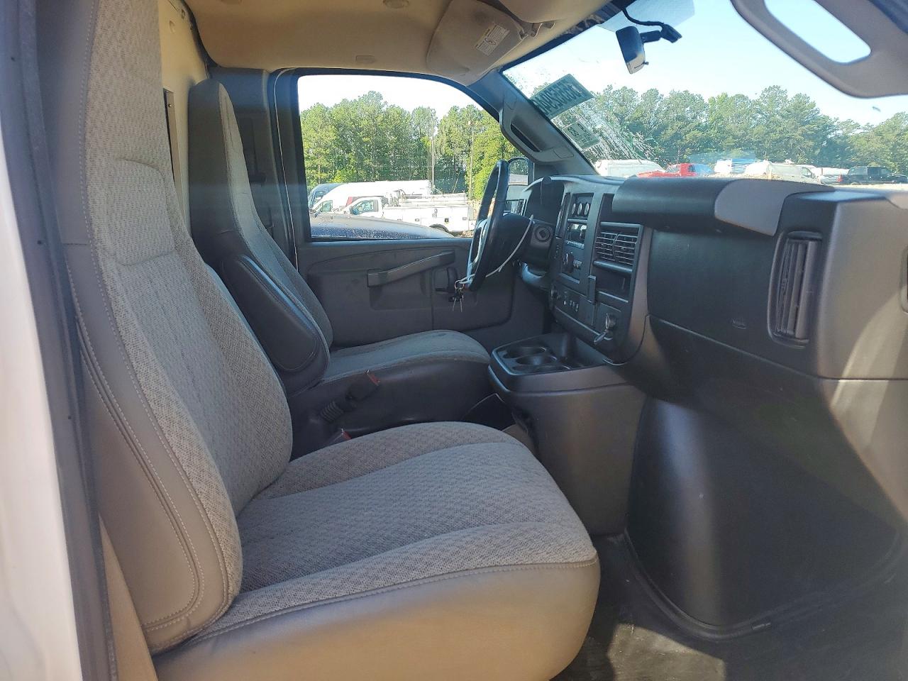 2019 CHEVROLET EXPRESS