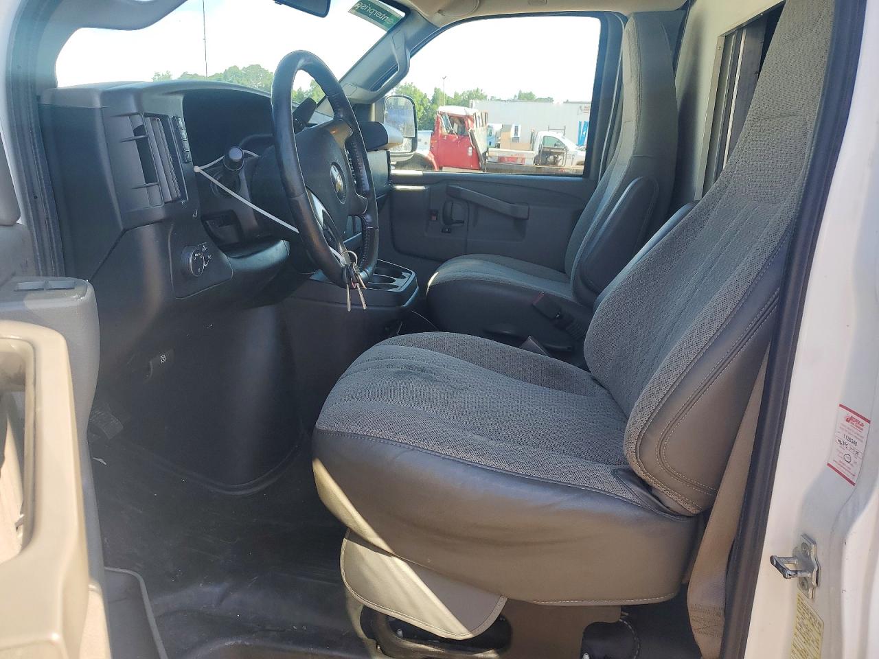 2019 CHEVROLET EXPRESS