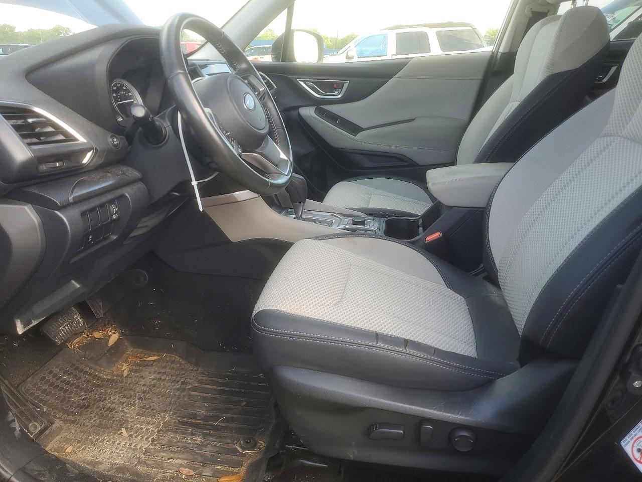 2019 SUBARU FORESTER