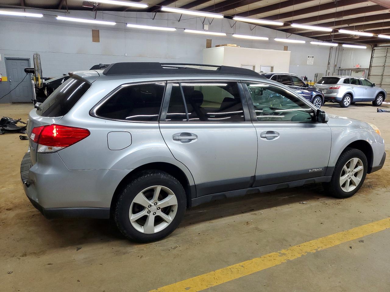 2014 SUBARU OUTBACK