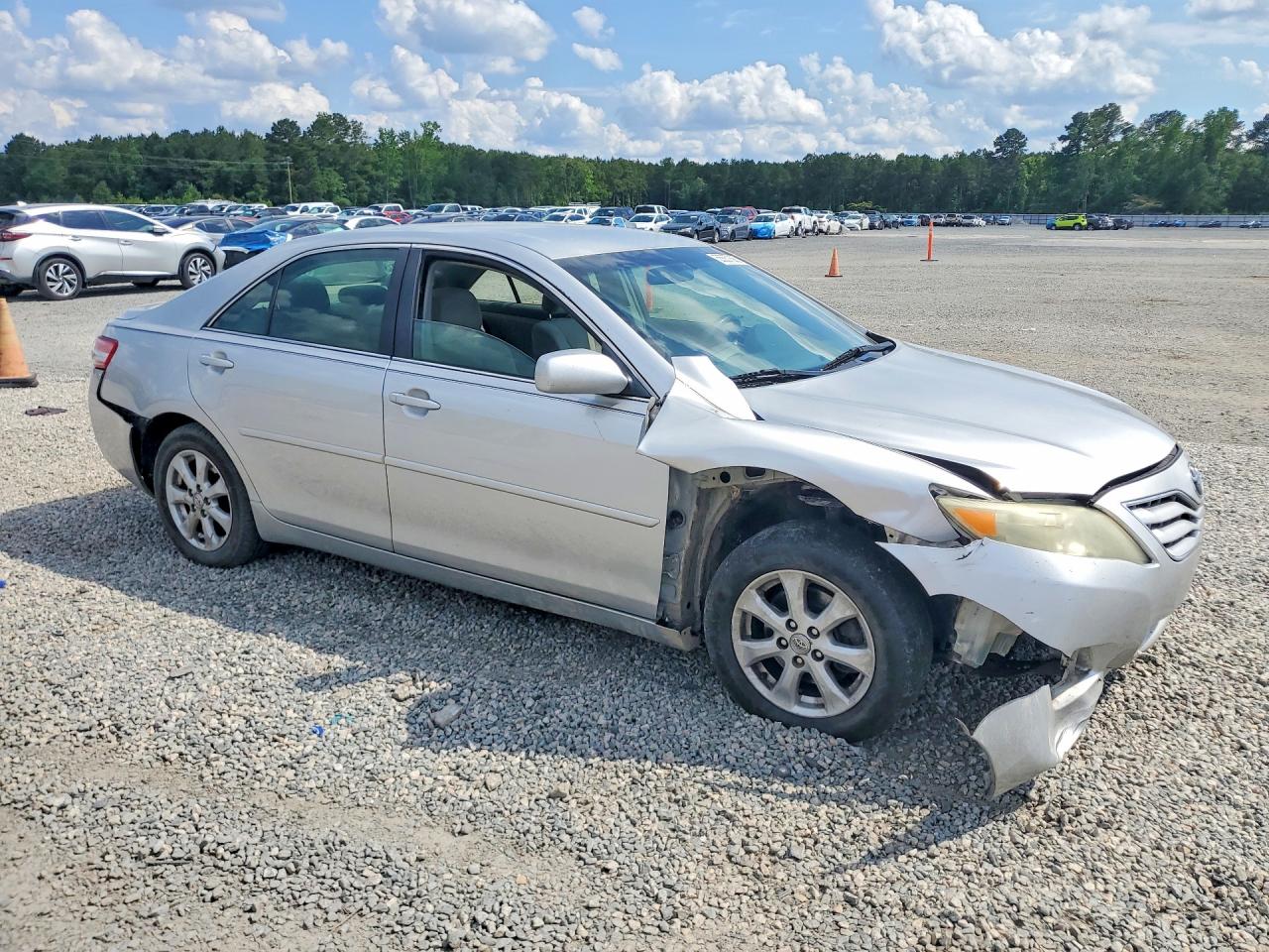 2011 TOYOTA CAMRY