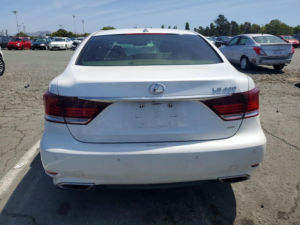 2013 LEXUS LS460