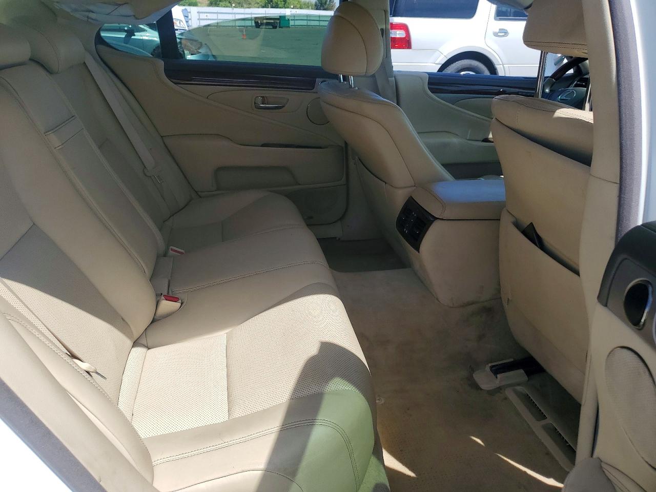 2013 LEXUS LS460