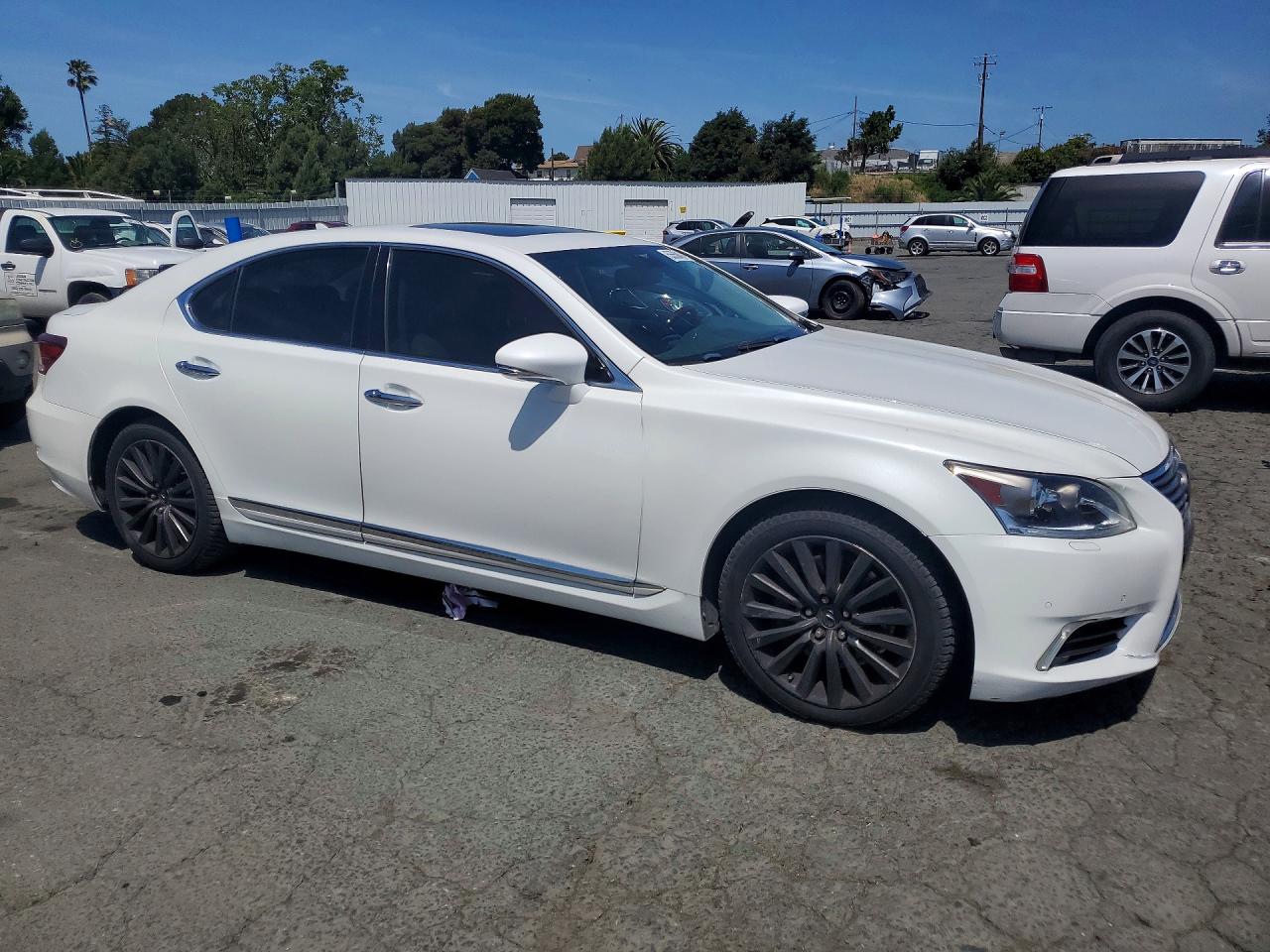 2013 LEXUS LS460