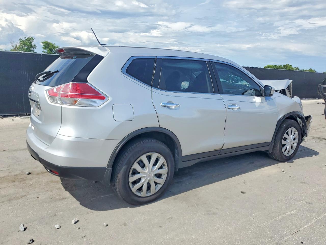 2015 NISSAN ROGUE