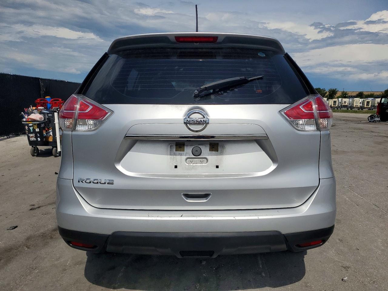 2015 NISSAN ROGUE