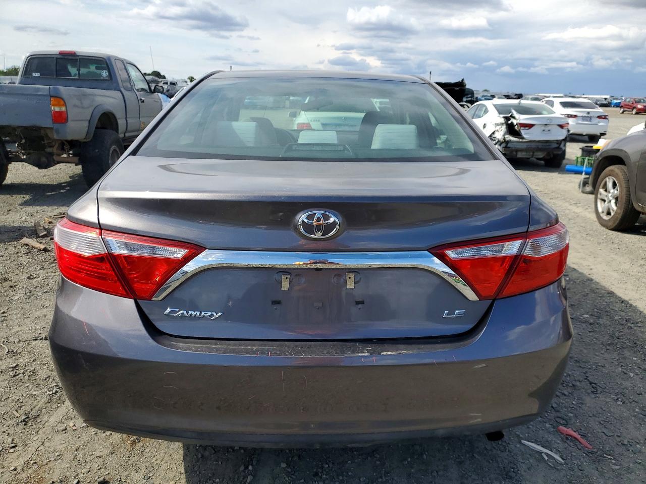 2017 TOYOTA CAMRY
