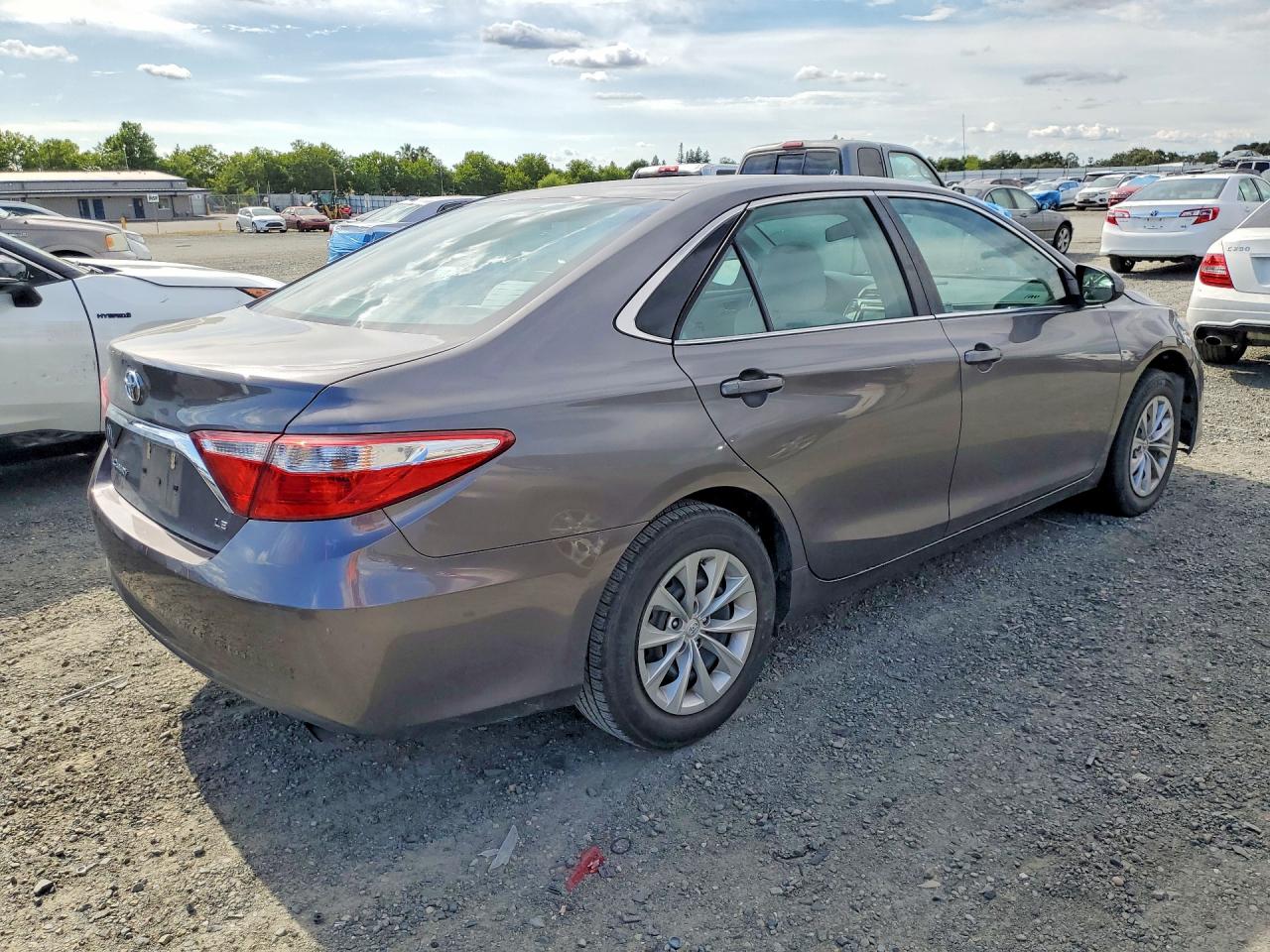 2017 TOYOTA CAMRY