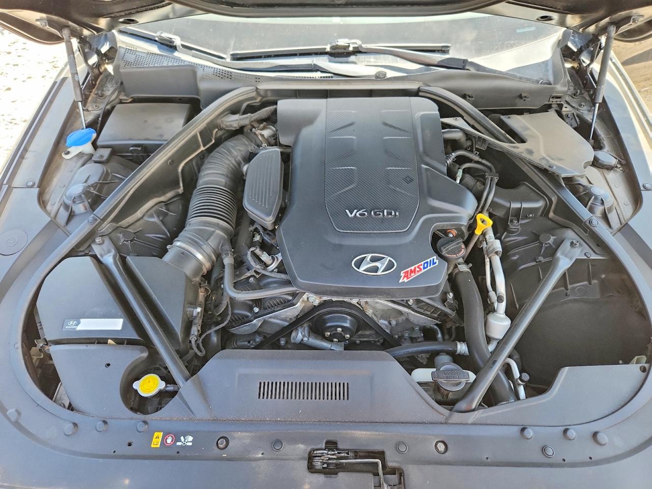 2016 HYUNDAI GENESIS