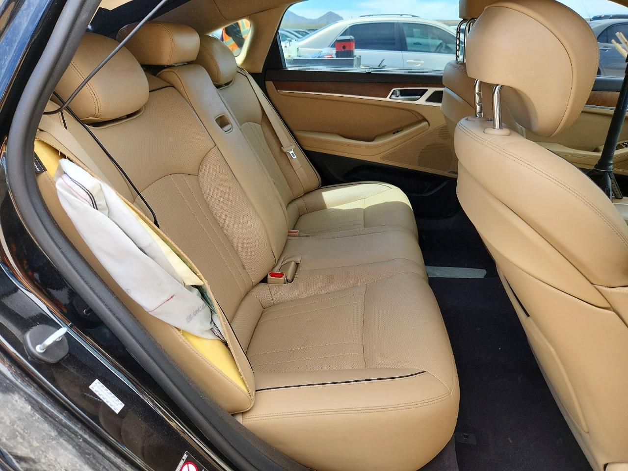 2016 HYUNDAI GENESIS