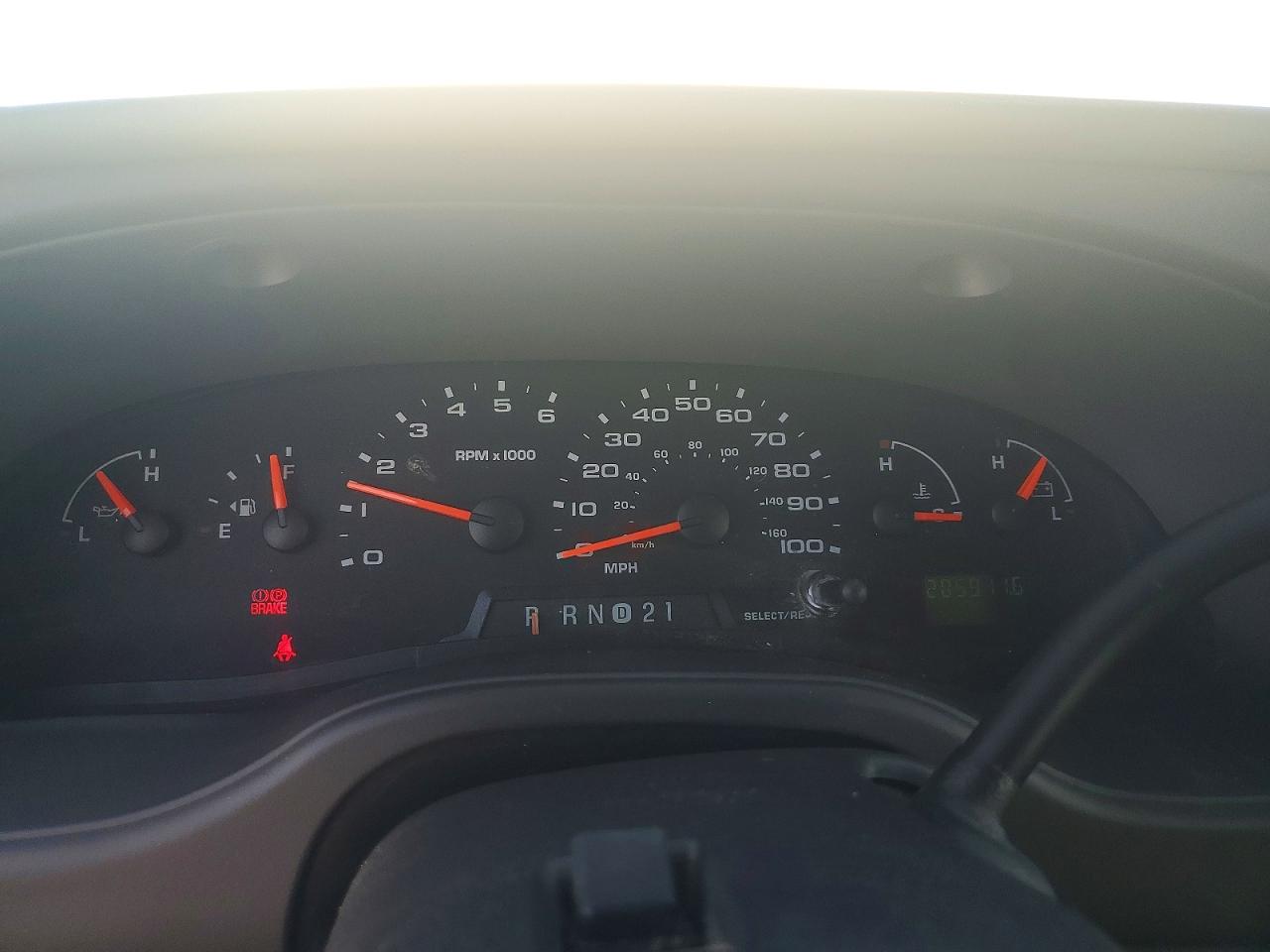 2005 FORD E250