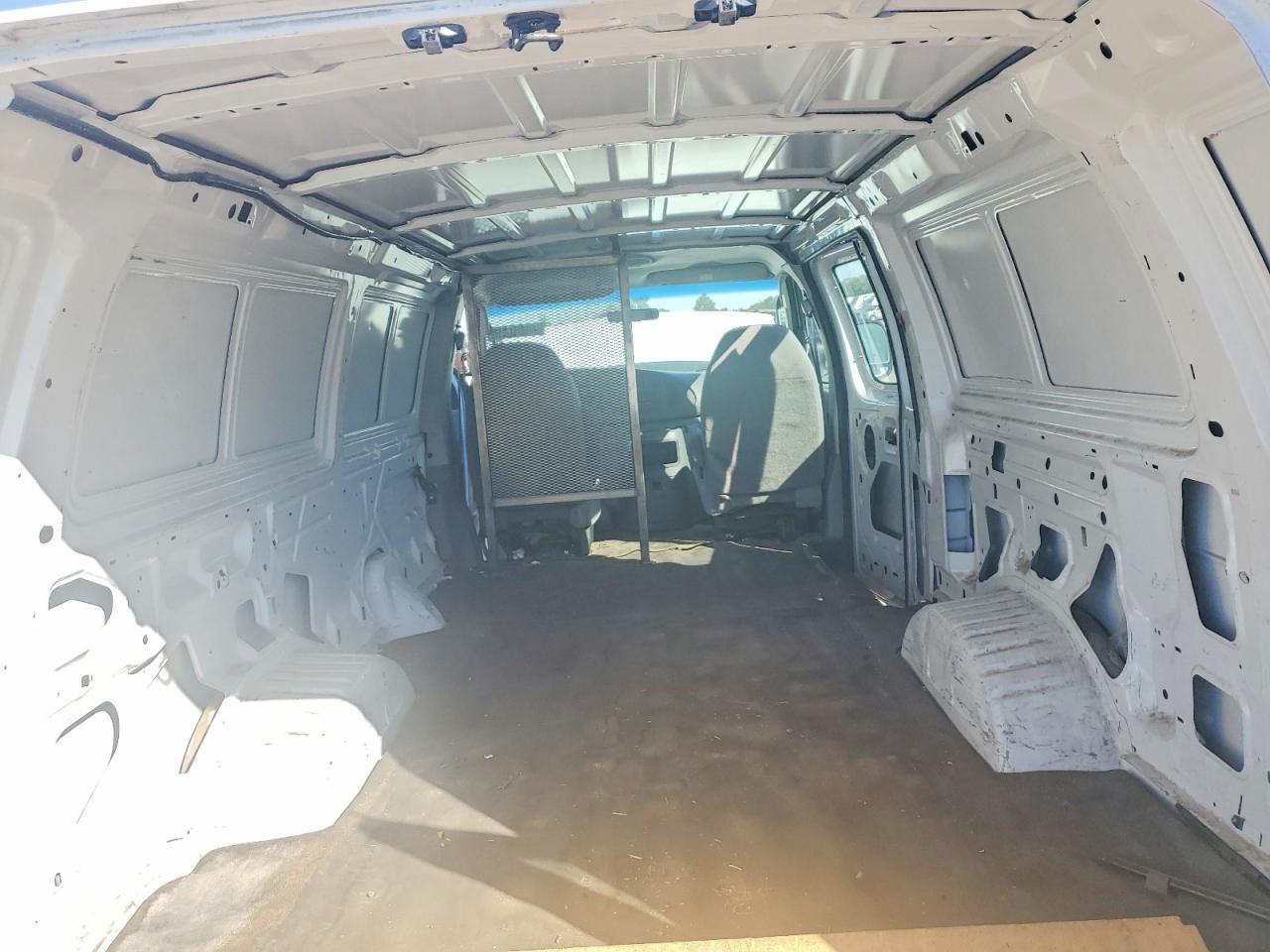 2005 FORD E250