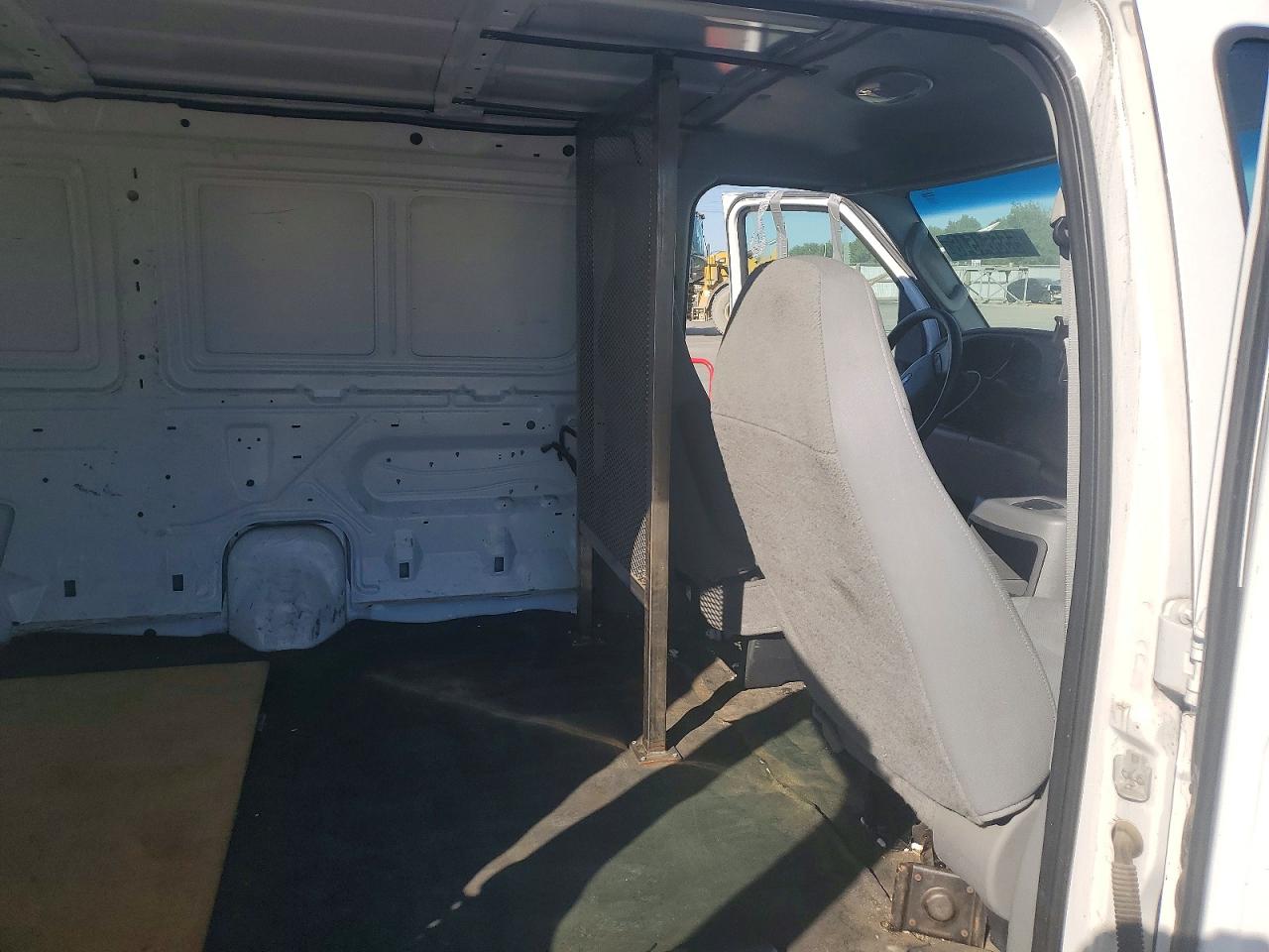 2005 FORD E250