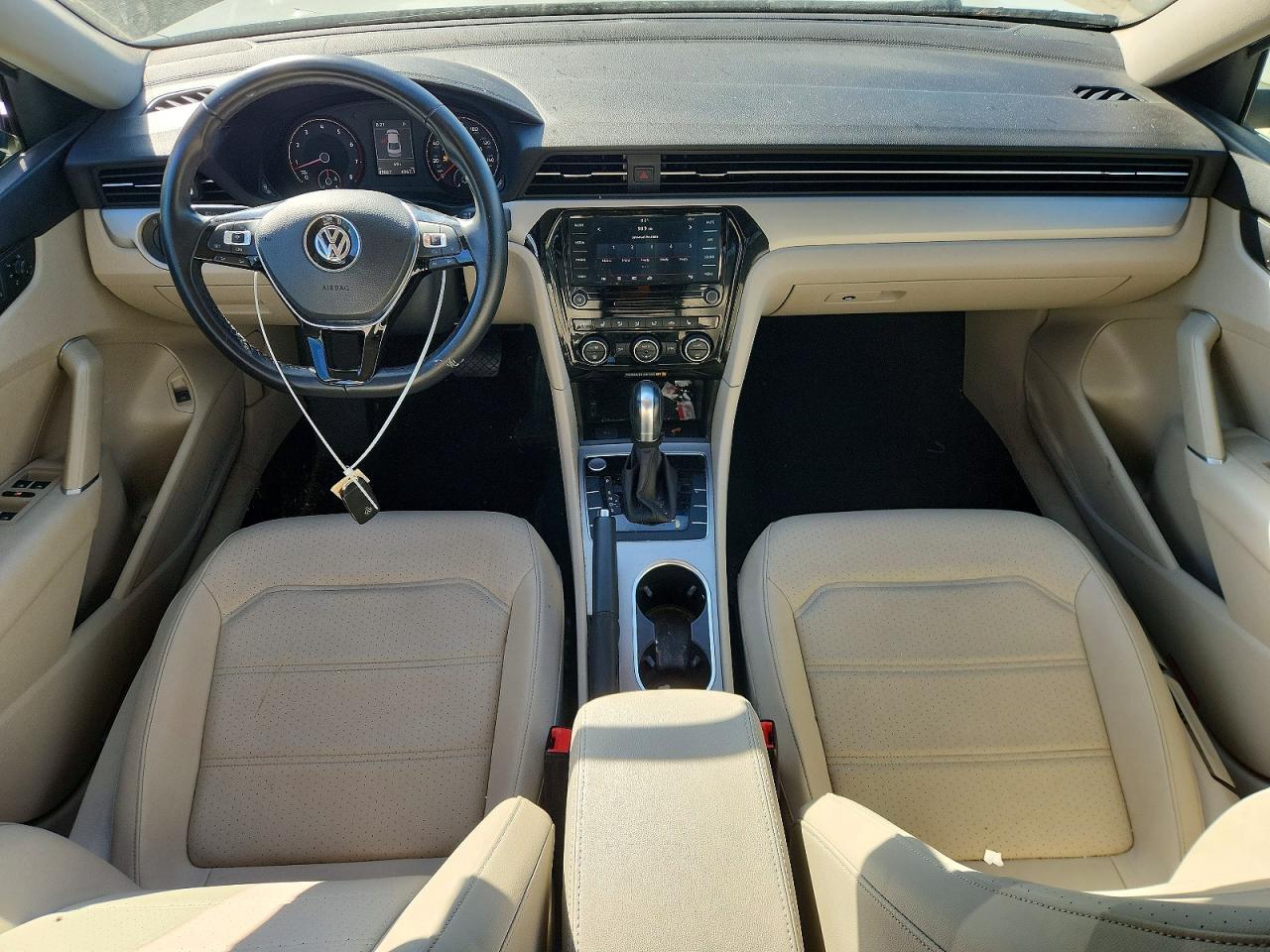2020 VOLKSWAGEN PASSAT