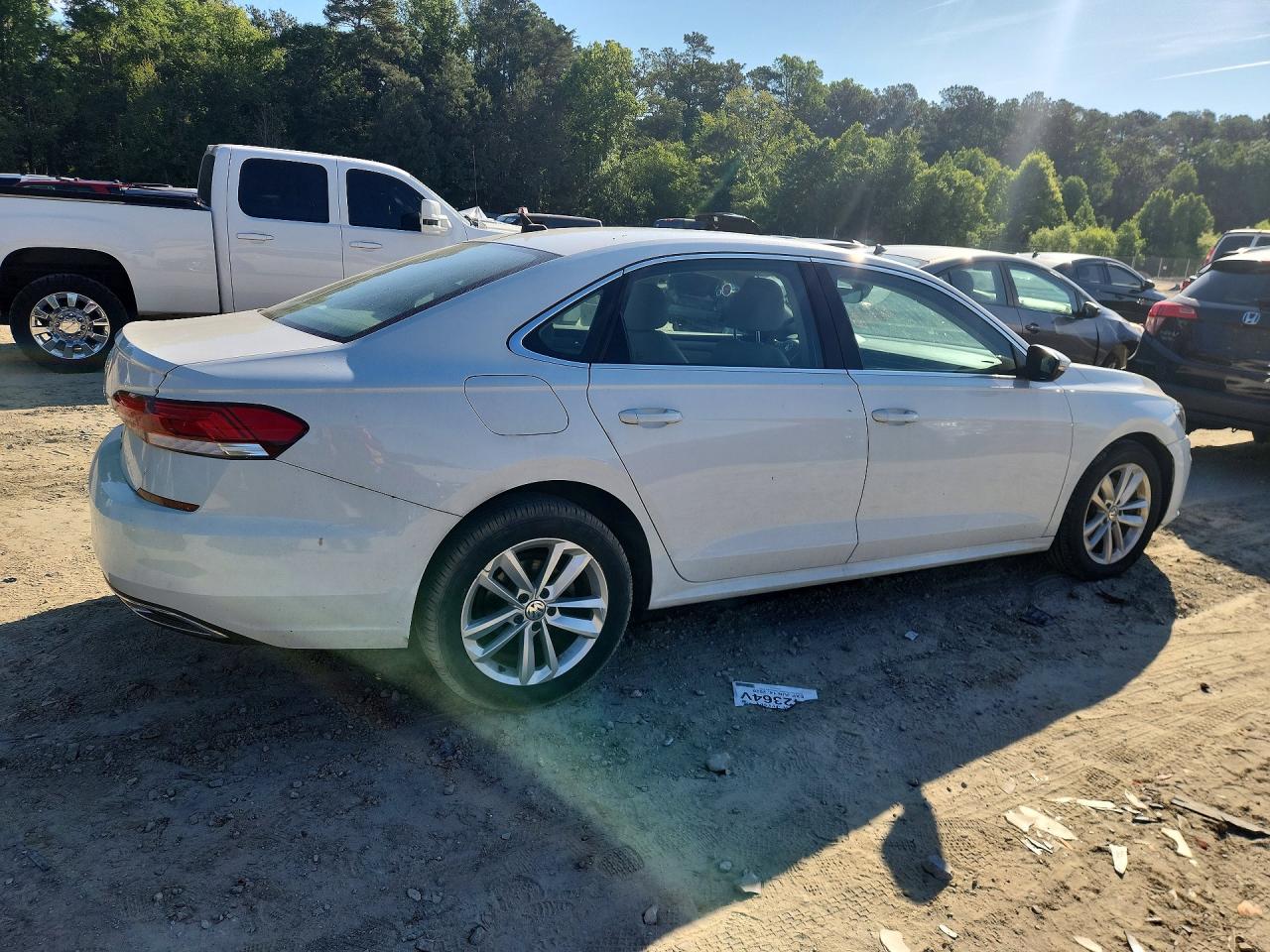 2020 VOLKSWAGEN PASSAT